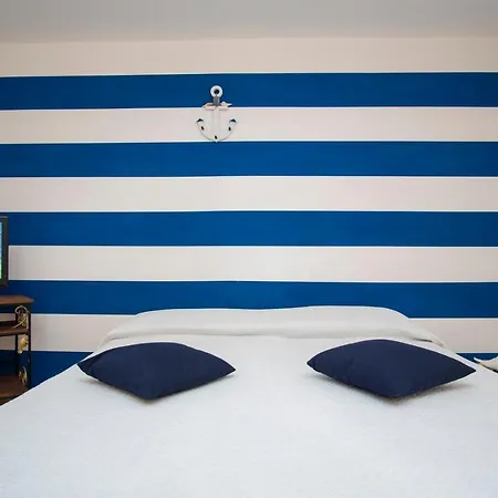 Blue Marlin Aparthotel 3*