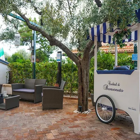 Blue Marlin Aparthotel