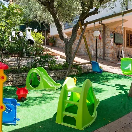 Blue Marlin Aparthotel